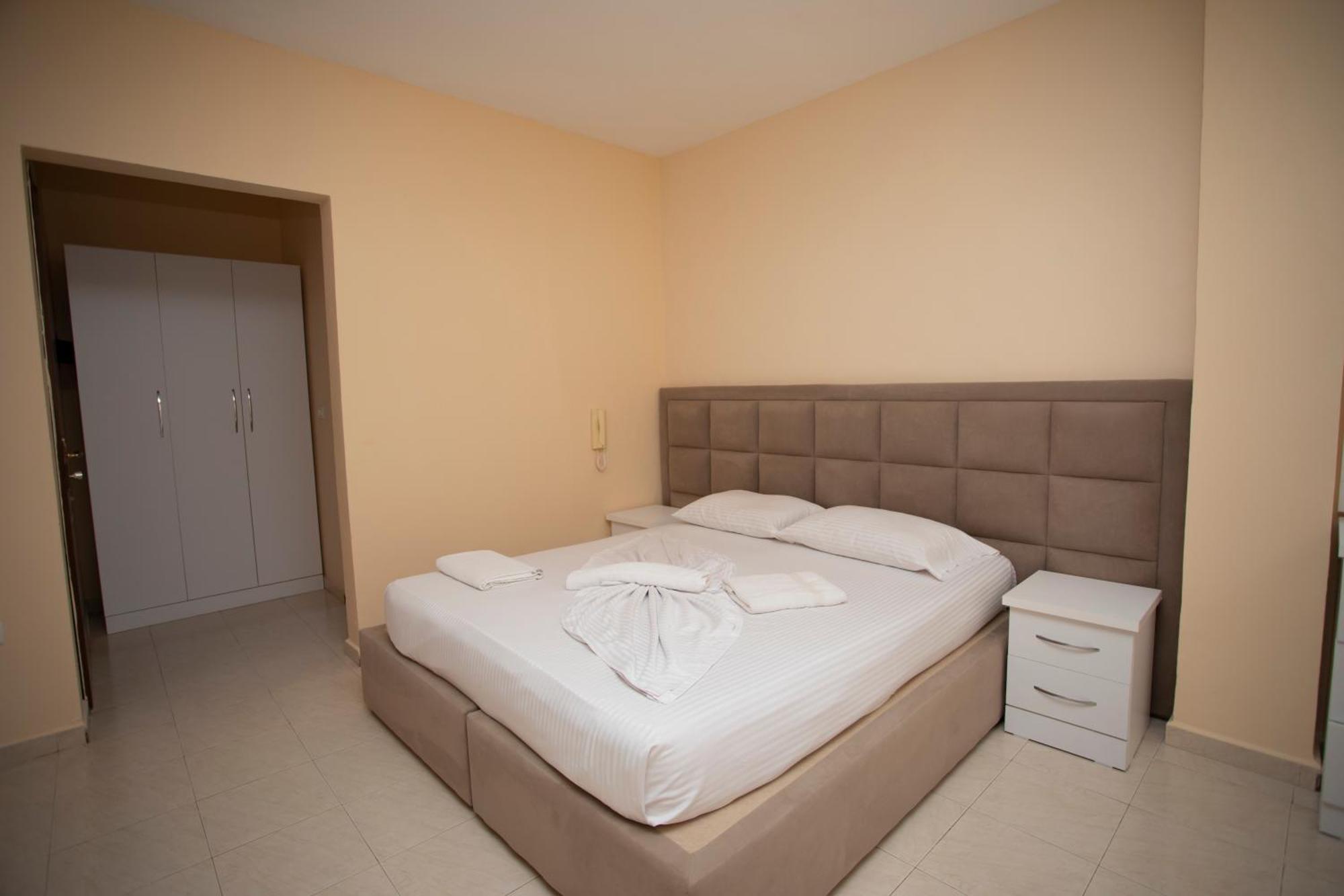 Hotel Sunrise Голем Экстерьер фото