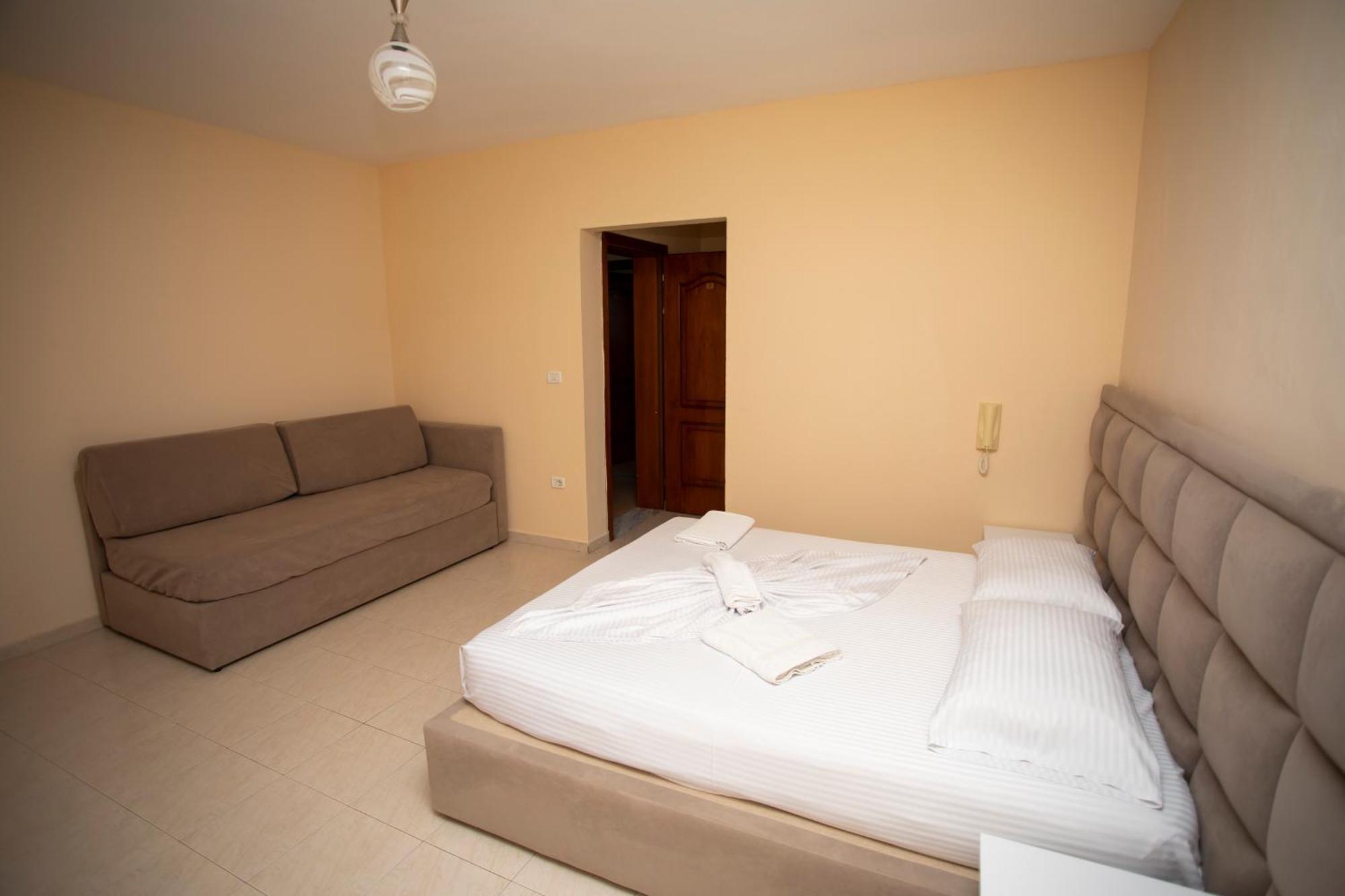 Hotel Sunrise Голем Экстерьер фото