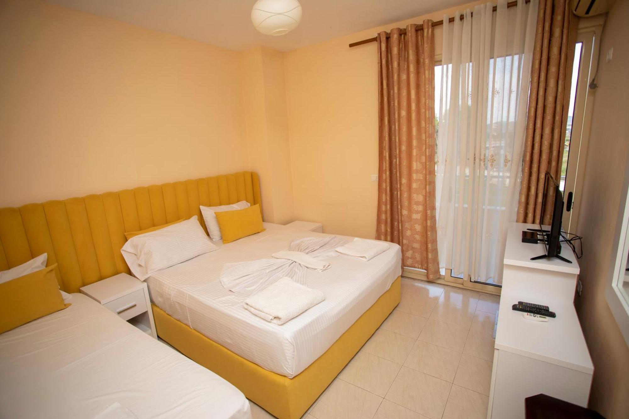 Hotel Sunrise Голем Экстерьер фото